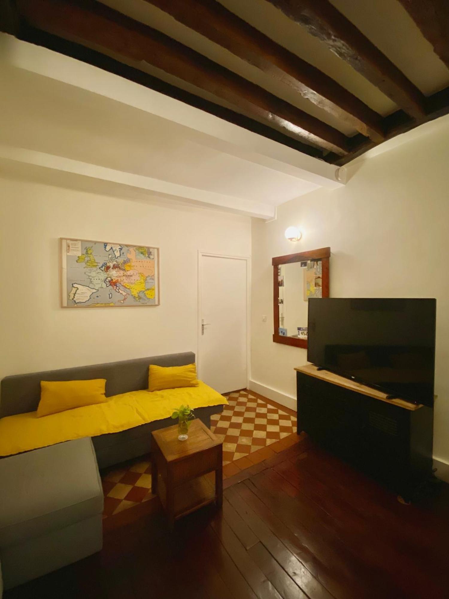 Canal St Martin Appartement Parijs